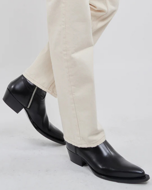 Botas de Estilo Western para Hombre con Diseño Grabado Espíritu Rebelde y Estilo Icónico