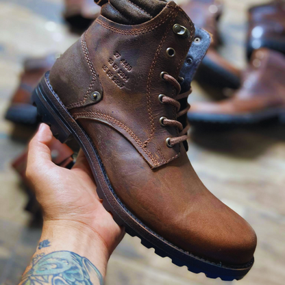 Botas vintage de cuero para hombre