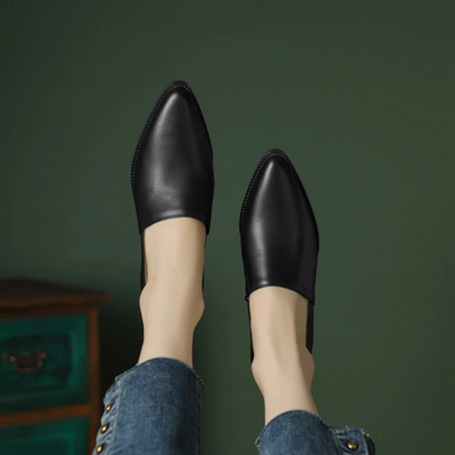 zapatos de piel auténtica con punta puntiaguda y tacón medio